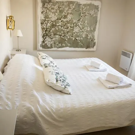 Jolie Brise - Pour 4 A * 拉弗洛特