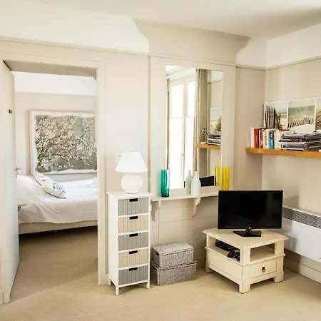 Jolie Brise - Pour 4 A * 라플로트